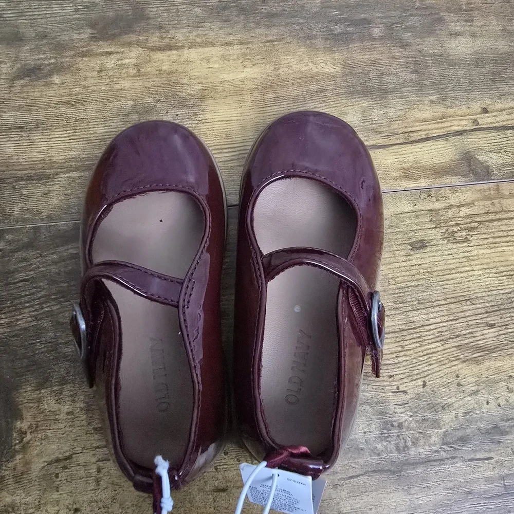 Old Navy Kids Glossy Maroon Mary Jane Shoes